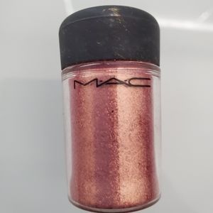 MAC  pigment